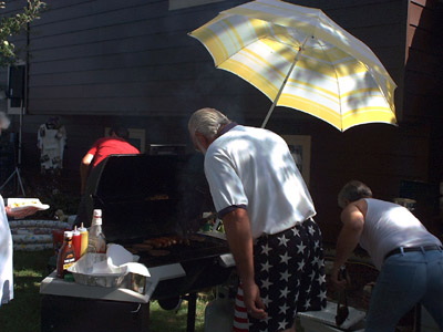 Linda_Party_090101-01.JPG 42.6K