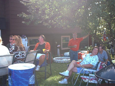 Linda_Party_090101-10.JPG 51.7K