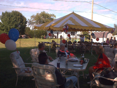 Linda_Party_090101-24.JPG 51.6K