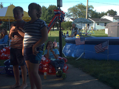 Linda_Party_090101-29.JPG 49.1K