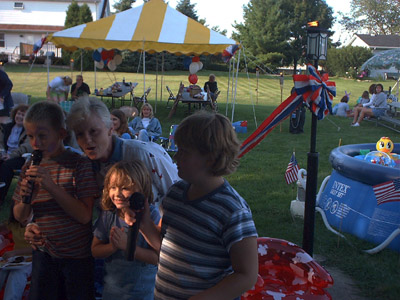 Linda_Party_090101-31.JPG 57.6K